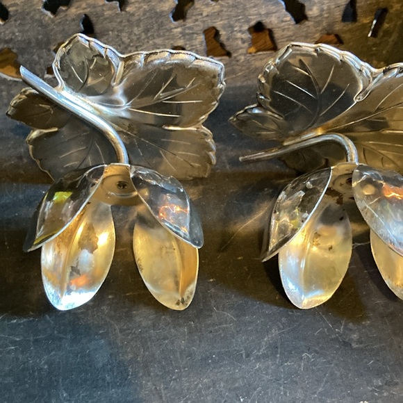 3/$15 Vintage silver plated leaf candlesticks - Picture 7 of 7